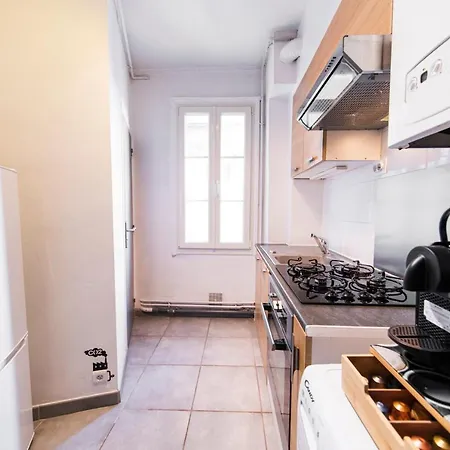 아파트 Avec Balcon A 250 M De La Gare, Hyper Centre *