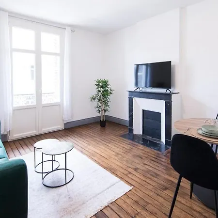 아파트 Avec Balcon A 250 M De La Gare, Hyper Centre *