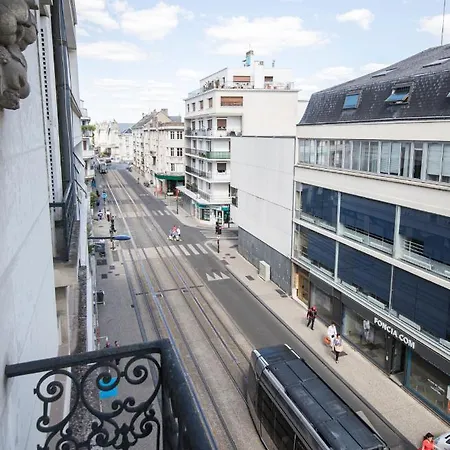 Confort Hyper Centre, Proche Gare Avec Balcon * Tours