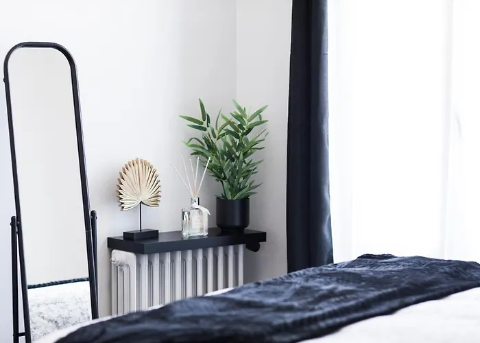 Confort Hyper Centre, Proche Gare Avec Balcon * Tours