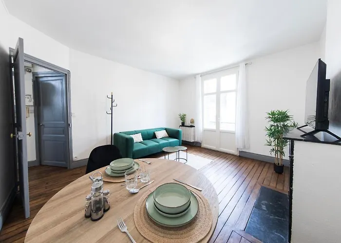 Confort Hyper Centre, Proche Gare Avec Balcon Apartament *