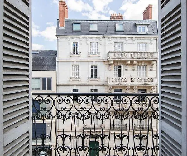 Confort Hyper Centre, Proche Gare Avec Balcon *