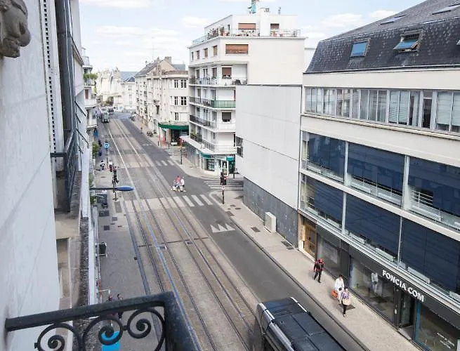 Confort Hyper Centre, Proche Gare Avec Balcon * Tours