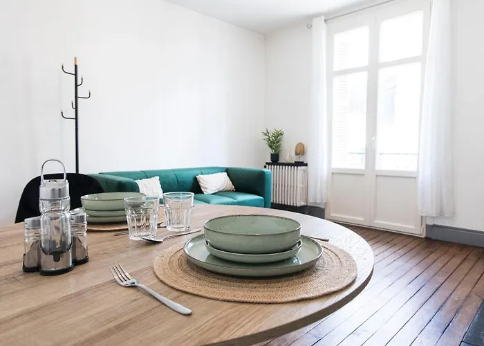 Confort Hyper Centre, Proche Gare Avec Balcon * Tours